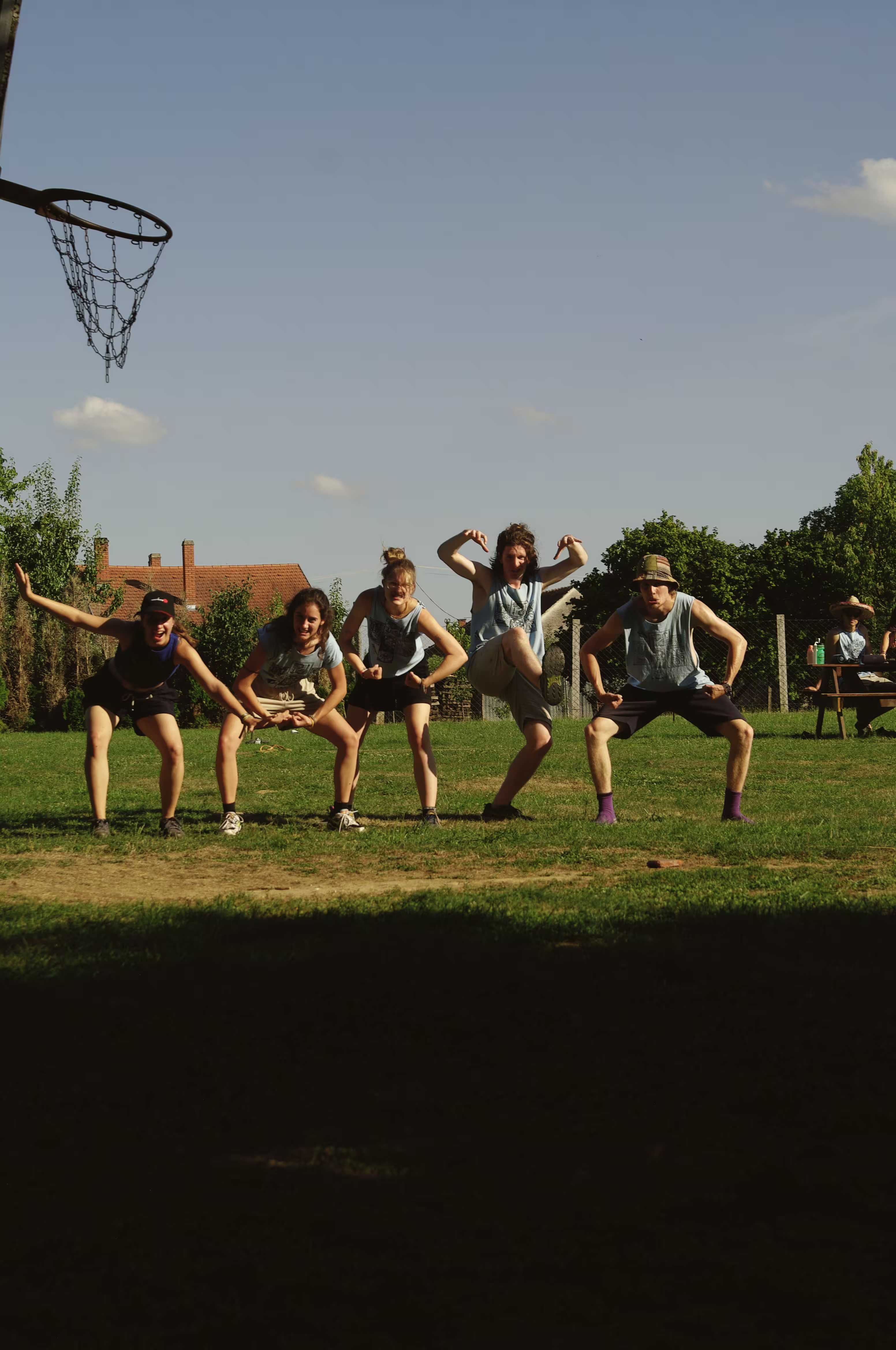 /src/assets/uploads/w (26).avif