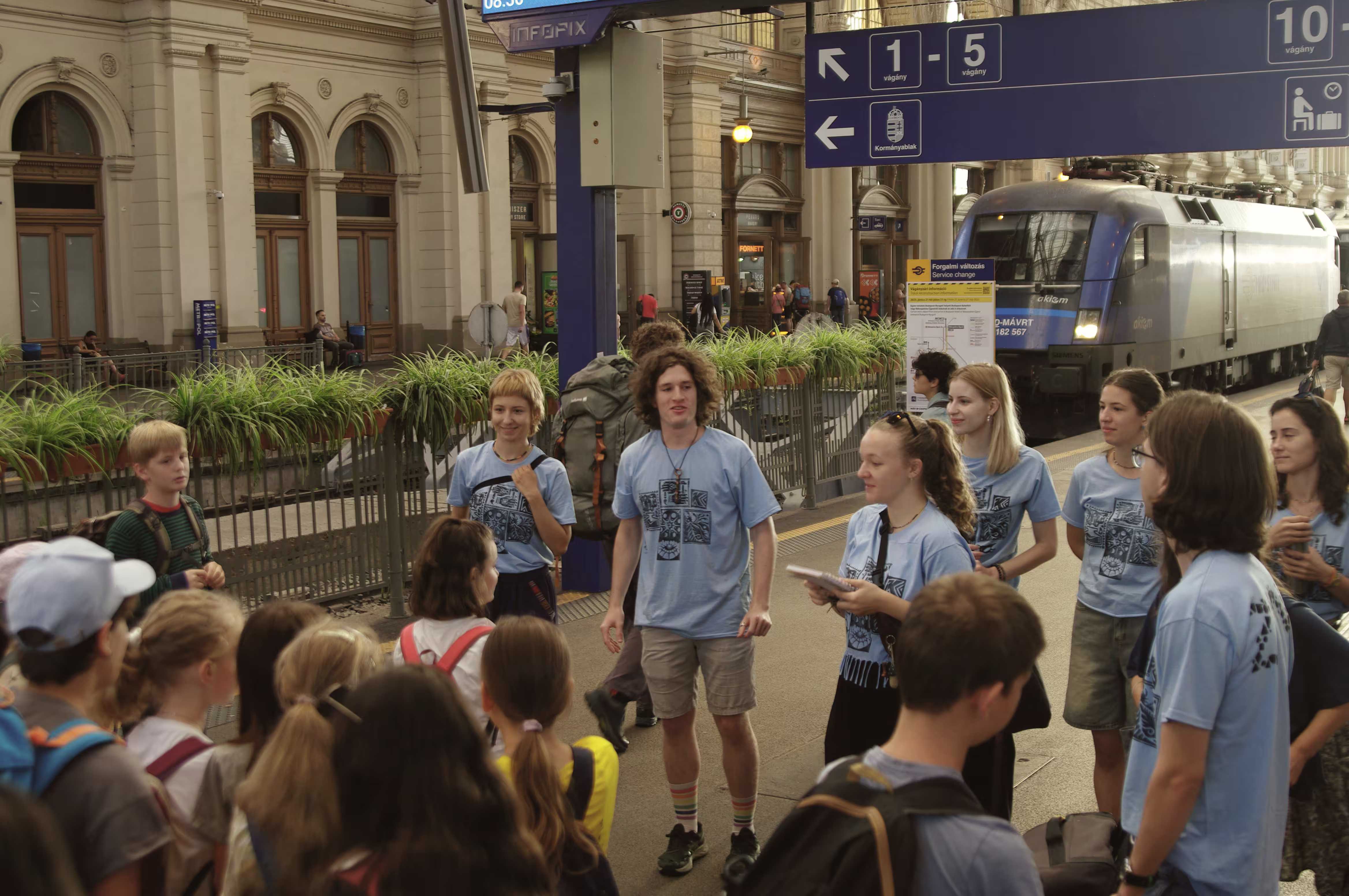 /src/assets/uploads/w (28).avif