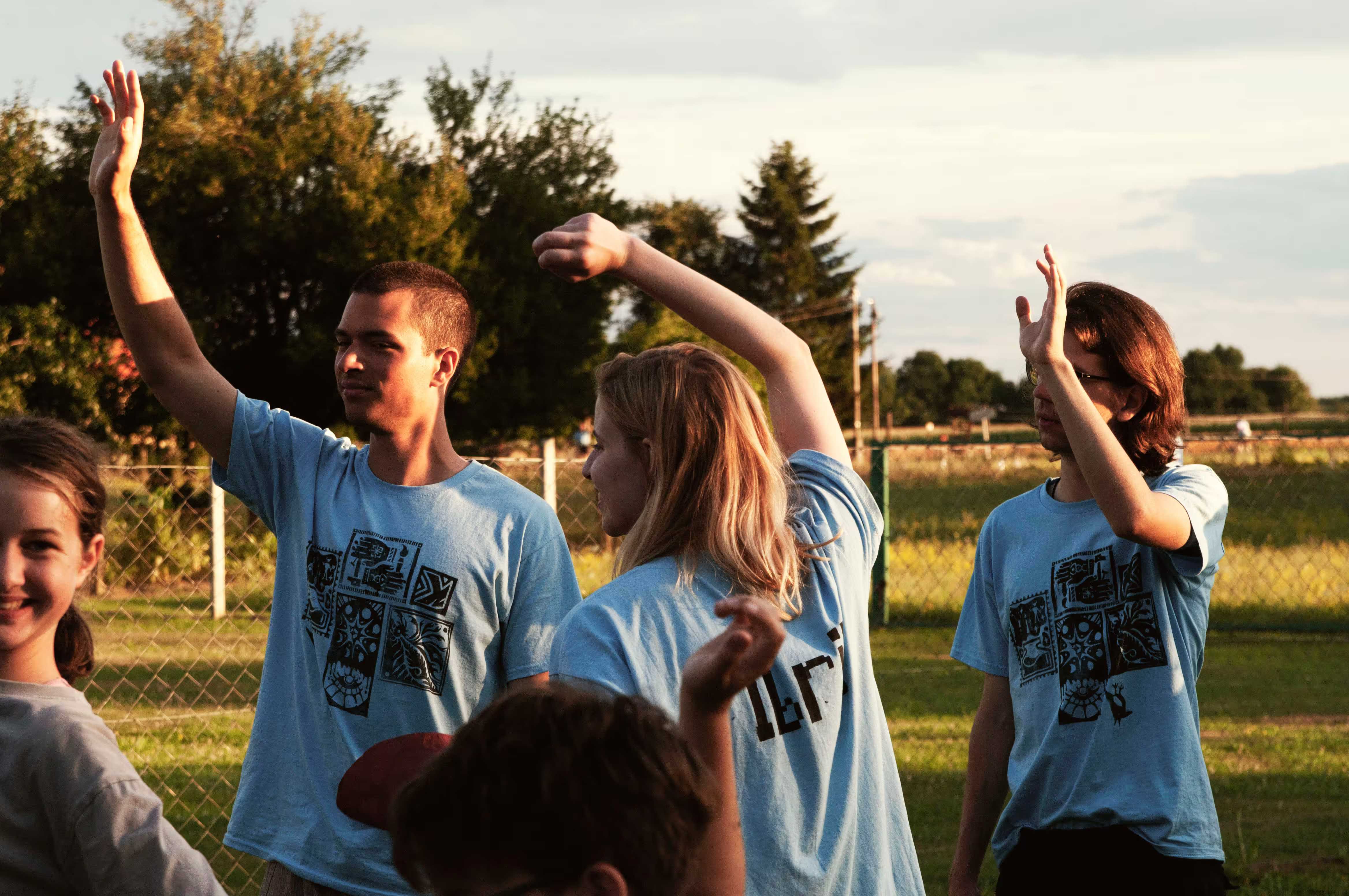 /src/assets/uploads/w (57).avif