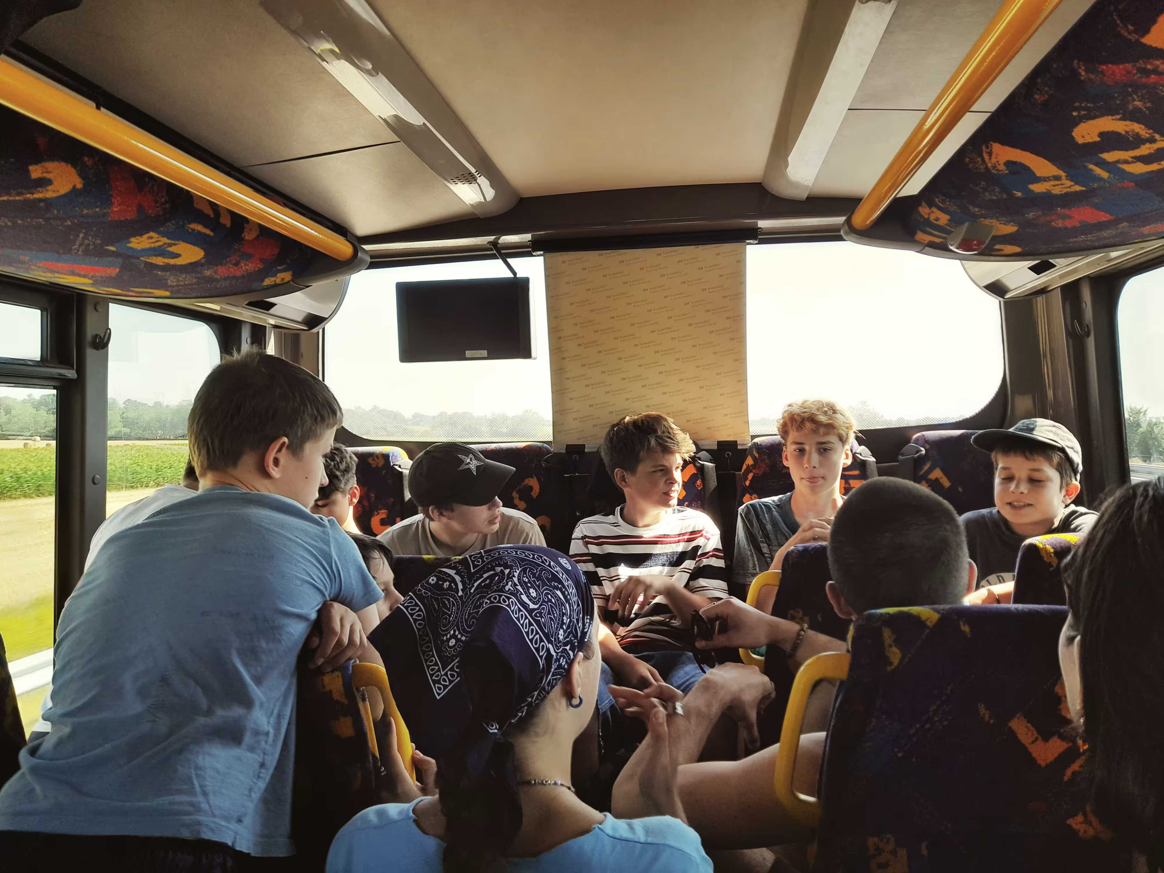 /src/assets/uploads/w (69).avif