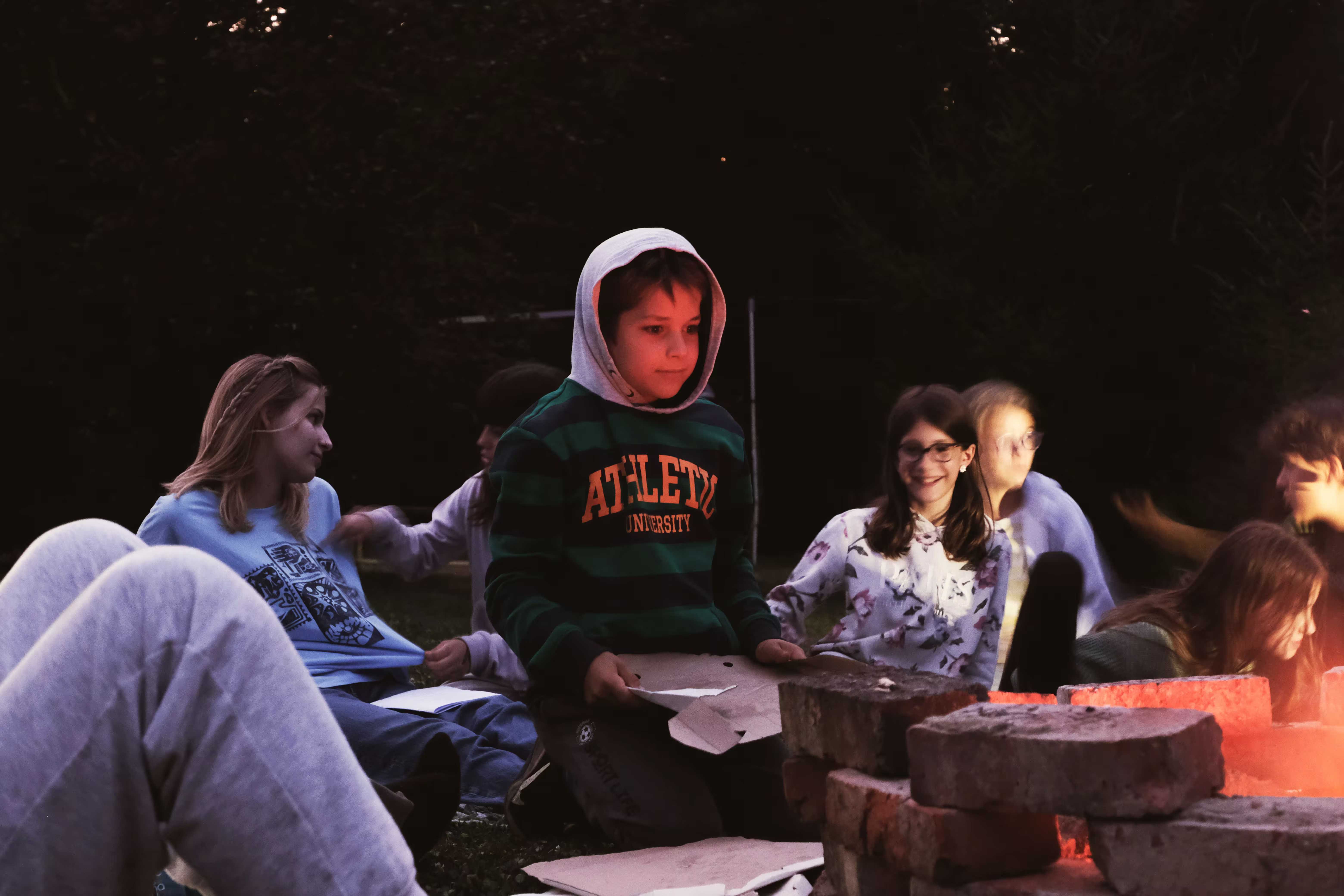 /src/assets/uploads/w (8).avif